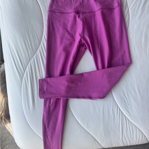 Beyond Yoga Women's Purple Leggings